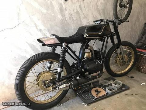 CAFÉ RACER macal m70 restaurada e transformada