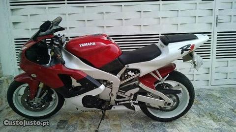 Yamaha r1 peças
