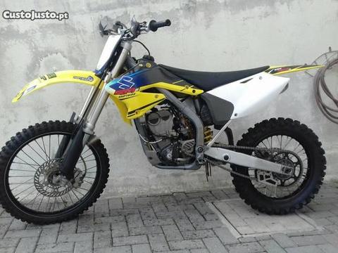 Suzuki rmz 250 2004 matriculada