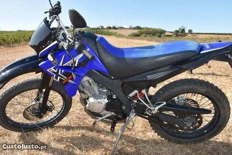 Yamaha xt125 r