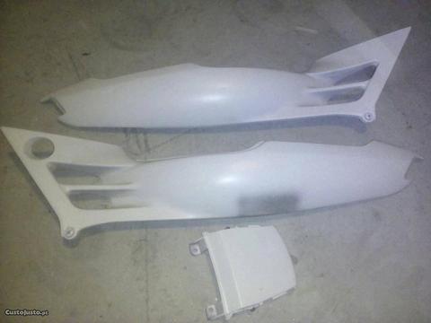 Honda Cbr 600 f carnagens laterais