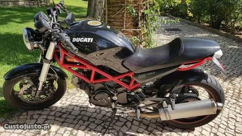 Ducati monster 695