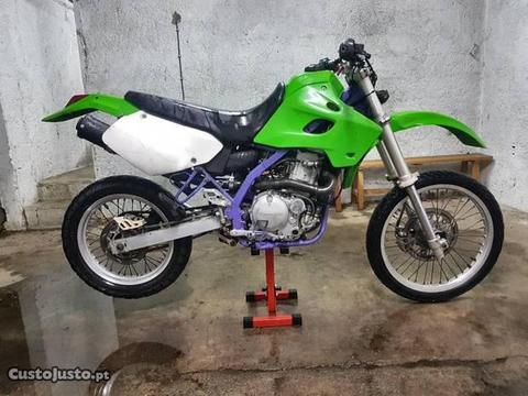 Mota Kawasaki KLX 650cc