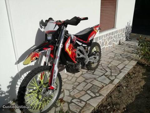 Aprilia 450 em bom estado cem documentos