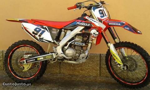 Honda crf 250 em otimo estado algo negociável