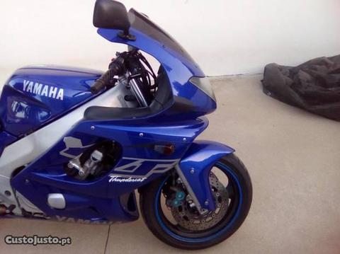 Yamaha YZF600