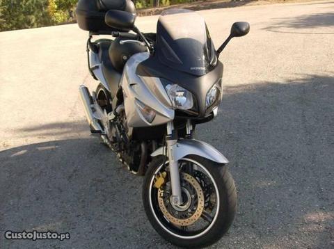 Honda CB600F 2007 com 15.000Km