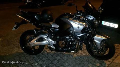 Suzuki b king 1300r