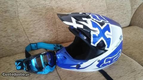 capacete fox