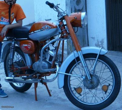 Famel Zundap Periquito