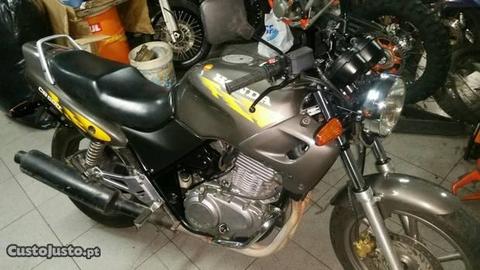 Honda cb 500 com 20 mil reais