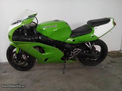 Kawasaki zxr750