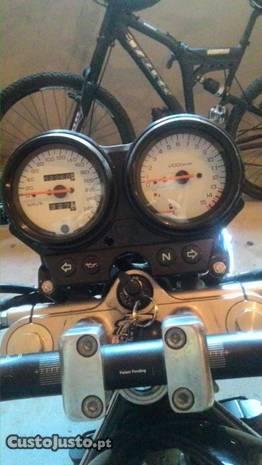 Painel Conta KM Honda Hornet 97-02 Painel Conta KM Honda Hornet 97-02