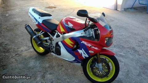 Honda CBR 900 rr