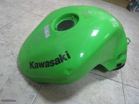 Kawasaki ninja zx600 depósito