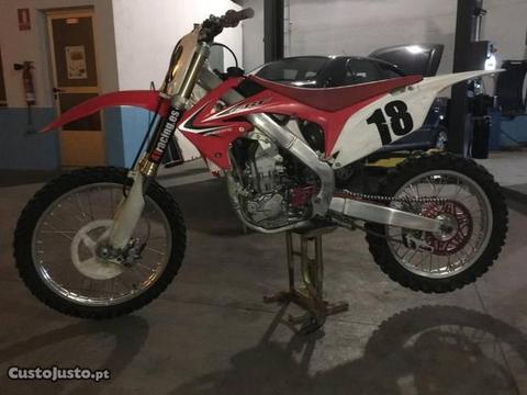 Honda crf 250 ano 2011 injecao