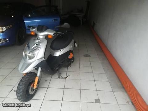Scooter peugeot