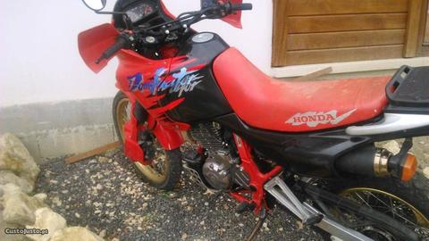 honda dominator bom estado