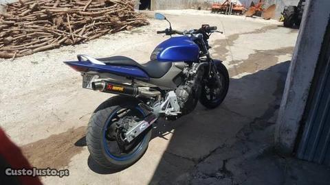 Honda hornet 2004