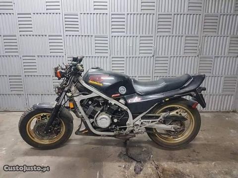 Honda VF 750 Interceptor