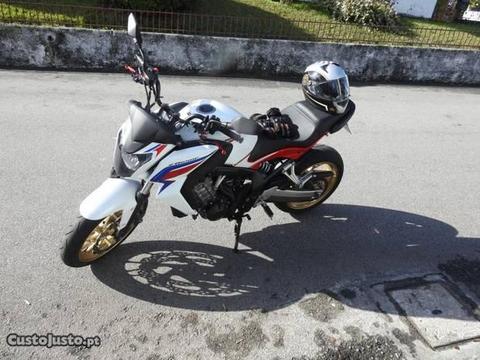 Honda CB650f com akrapovic