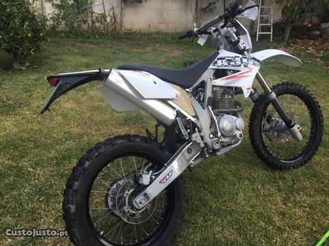 AJP PR4 200cc Matriculada (Com documentos)