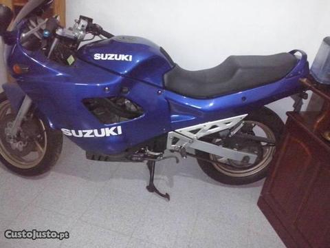 Moto suzuki gsxf 750