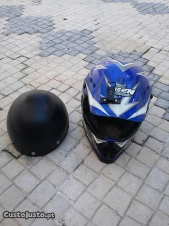 Capacetes em bom estado