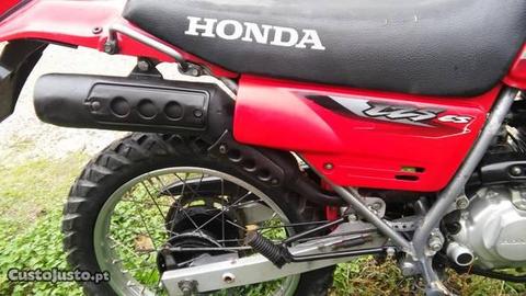 Honda XLR 125 - 2002 - 8,4 kw - um único dono