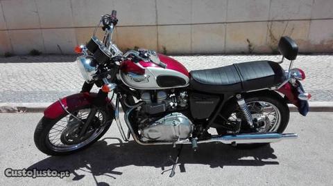 Triumph Bonneville 790 cm3