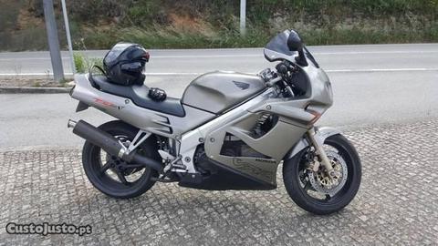 Honda VFR 750