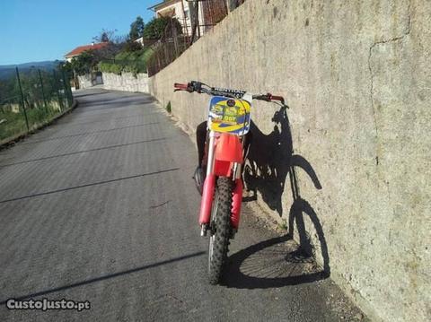 Honda 250 2t Otimo estado