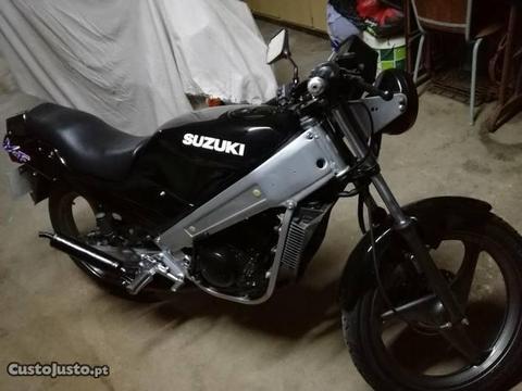 Suzuki wolf restaurada