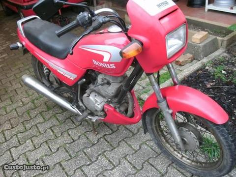 Moto Sanyang Bónus 125