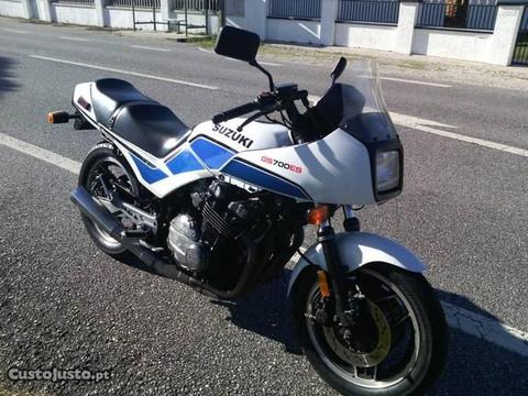 Suzuki GS 700 ES cafe racer