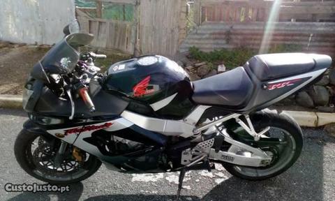 Honda CBR 900 2001