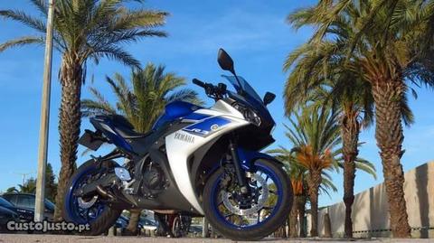 Yamaha YZF-R3 Race Blue