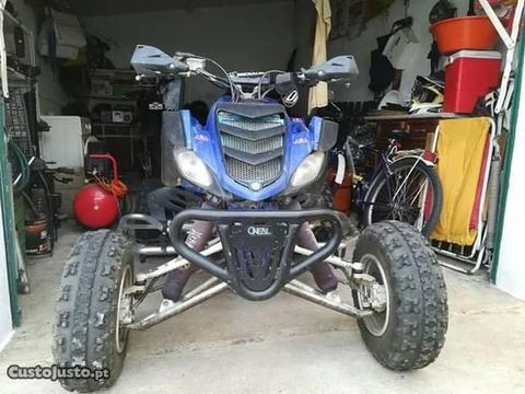 Yamaha raptor 660