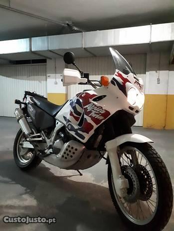Africa twin 750