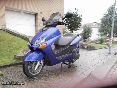 Yamaha Magesty 125 / MBK Skyliner