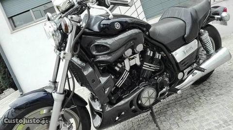 Yamaha Vmax 1200 Carbon