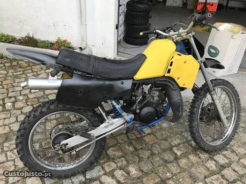 Suzuki Rm125