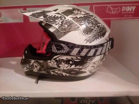 capacete e oculos