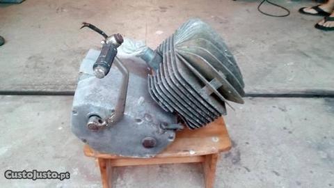 Motor Puch 125