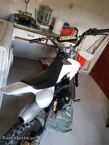 Pit bike 140cc