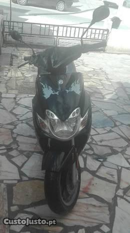 ciclomotor Yamaha 49 cc