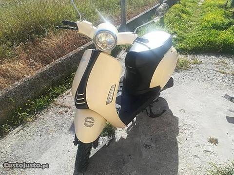 Scooter rhiya retro-S50