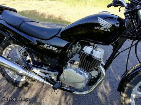 Honda CB 250 - 2002 - 19.800 km