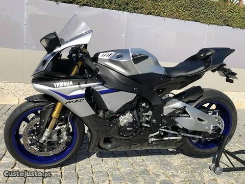 Yamaha R1M