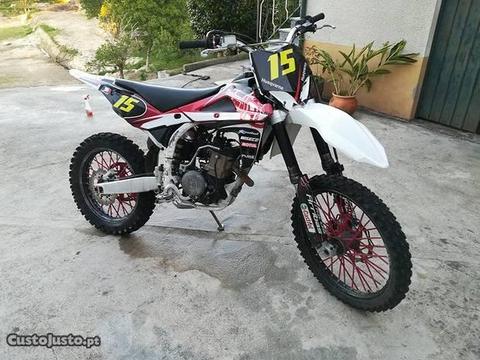 Husqvarna 2010 Injeção